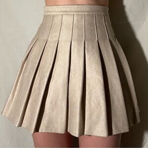 High Waisted Cream Pleated Skirt